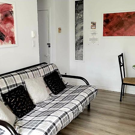 Quiet cozy apartment next to highway wifi+netflix Edmundston Zewnętrze zdjęcie